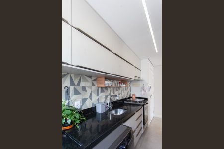 Cozinha de apartamento para alugar com 2 quartos, 50m² em Planalto, Belo Horizonte