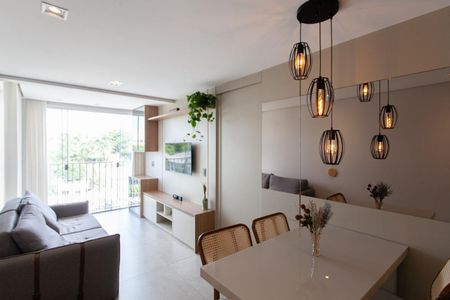 Sala de apartamento para alugar com 2 quartos, 50m² em Planalto, Belo Horizonte