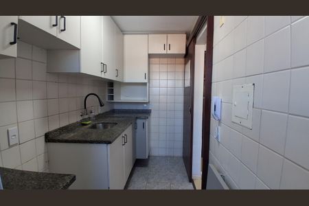 Apartamento para alugar com 3 quartos, 65m² em Pinheirinho, Curitiba