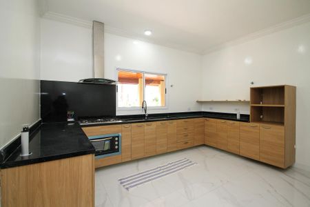 Casa de condomínio para alugar com 319m², 5 quartos e 6 vagas Casa de condomínio para alugar com 319m², 5 quartos e 6 vagasCozinha