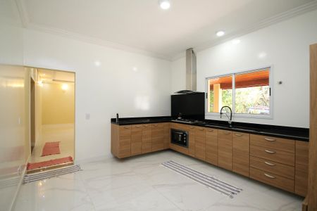 Casa de condomínio para alugar com 319m², 5 quartos e 6 vagas Casa de condomínio para alugar com 319m², 5 quartos e 6 vagasCozinha