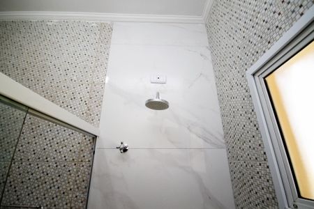 Casa de condomínio para alugar com 319m², 5 quartos e 6 vagas Casa de condomínio para alugar com 319m², 5 quartos e 6 vagasBanheiro