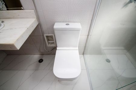 Casa de condomínio para alugar com 319m², 5 quartos e 6 vagas Casa de condomínio para alugar com 319m², 5 quartos e 6 vagasBanheiro Suíte