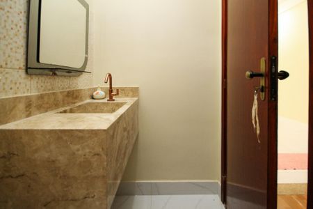 Casa de condomínio para alugar com 319m², 5 quartos e 6 vagas Casa de condomínio para alugar com 319m², 5 quartos e 6 vagasLavabo