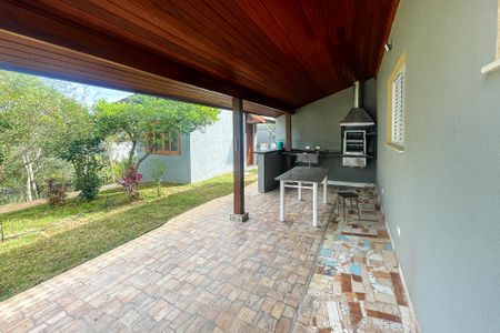 Casa de condomínio para alugar com 319m², 5 quartos e 6 vagas Casa de condomínio para alugar com 319m², 5 quartos e 6 vagasChurrasqueira