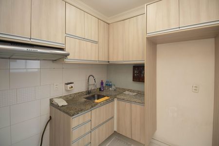 Apartamento para alugar com 65m², 3 quartos e 1 vaga Apartamento para alugar com 65m², 3 quartos e 1 vagaCozinha - Armários