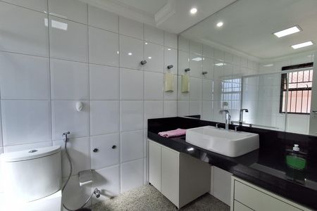 Banheiro Suíte 2 de apartamento à venda com 3 quartos, 175m² em Santo Antônio, São Caetano do Sul