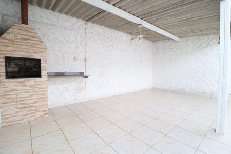 Casa de condomínio para alugar com 90m², 2 quartos e 2 vagasVaranda