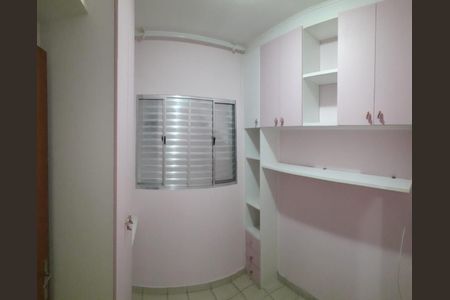 DORMITORIO de casa à venda com 3 quartos, 179m² em Bela Vista, Osasco