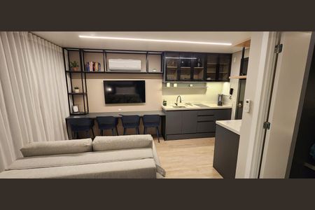 Cozinha de apartamento para alugar com 1 quarto, 26m² em Água Verde, Curitiba