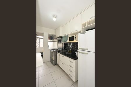 Cozinha de apartamento à venda com 2 quartos, 53m² em Jardim Umarizal, São Paulo