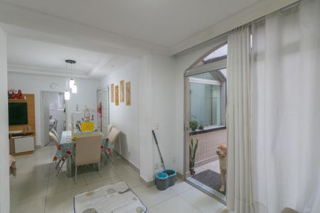 Apartamento à venda com 3 quartos, 135m² em Alto Caiçaras, Belo Horizonte