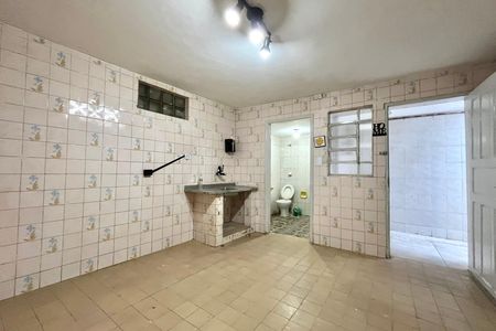 Cozinha de casa para alugar com 1 quarto, 46m² em Cidade Nova, São Paulo