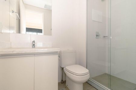 Banheiro de apartamento para alugar com 1 quarto, 48m² em Jardim do Salso, Porto Alegre
