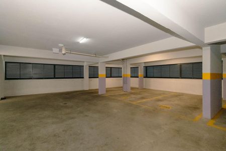 Garagem de apartamento para alugar com 1 quarto, 48m² em Jardim do Salso, Porto Alegre