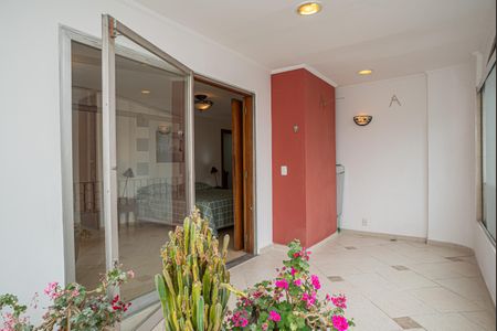 Apartamento à venda com 140m², 2 quartos e 1 vaga Apartamento à venda com 140m², 2 quartos e 1 vagaVaranda da Suíte 2