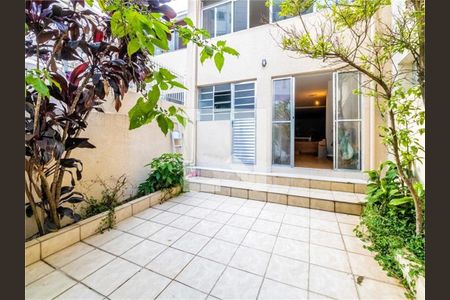 Área externa de casa para alugar com 4 quartos, 525m² em Vila Mariana, São Paulo