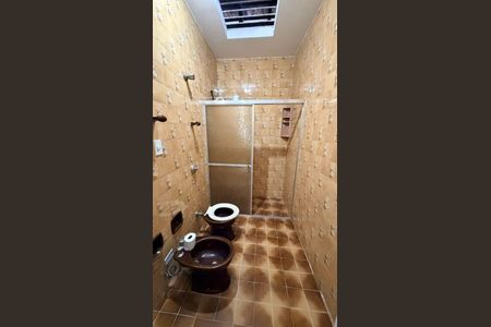 Casa à venda com 5 quartos, 250m² em Jardim São Bernardo, São Paulo