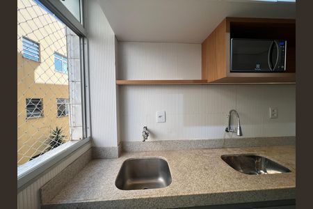 Área de Serviço de apartamento para alugar com 2 quartos, 73m² em Castelo, Belo Horizonte