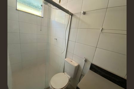 Banheiro social de apartamento para alugar com 1 quarto, 45m² em Cinquentenario, Belo Horizonte