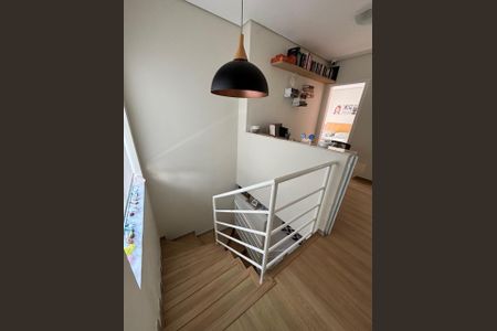 Escada de casa de condomínio à venda com 3 quartos, 172m² em Fazenda Santana, Vinhedo