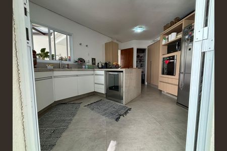 Cozinha de casa de condomínio à venda com 3 quartos, 172m² em Fazenda Santana, Vinhedo