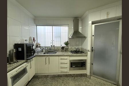 Cozinha de casa à venda com 4 quartos, 300m² em Alto Caiçaras, Belo Horizonte