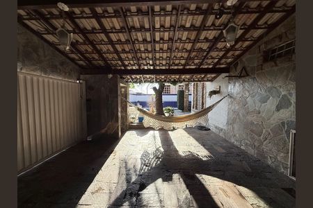Garagem de casa à venda com 4 quartos, 300m² em Alto Caiçaras, Belo Horizonte