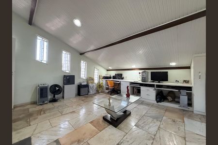 Quarto de casa à venda com 4 quartos, 300m² em Alto Caiçaras, Belo Horizonte