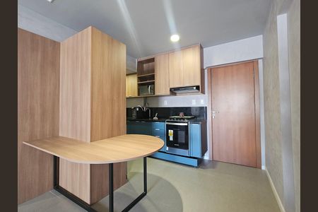 Cozinha de apartamento para alugar com 2 quartos, 66m² em Barra, Salvador