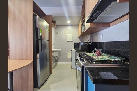 Cozinha de apartamento para alugar com 2 quartos, 66m² em Barra, Salvador
