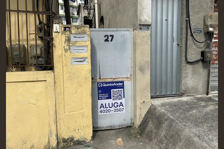 Fachada  de casa para alugar com 2 quartos, 70m² em Osvaldo Cruz, Rio de Janeiro