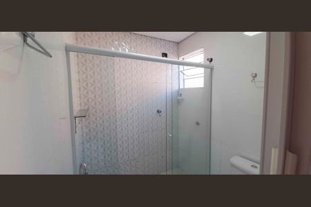 Banheiro da Suíte de casa para alugar com 3 quartos, 107m² em Jardim Primeiro de Maio (chacara Fazendinha), Osasco
