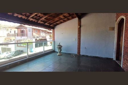Casa à venda com 3 quartos, 199m² em Jardim Thelma, São Bernardo do Campo