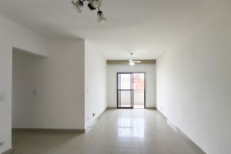 Sala de apartamento para alugar com 2 quartos, 78m² em Vila Tupi, Praia Grande