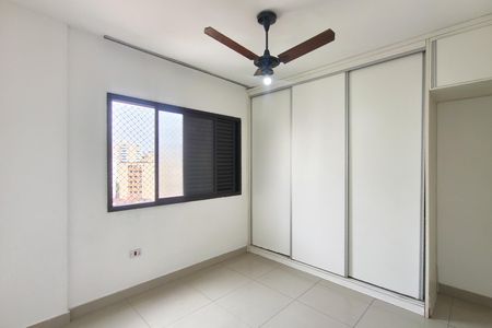 Quarto de apartamento para alugar com 2 quartos, 78m² em Vila Tupi, Praia Grande