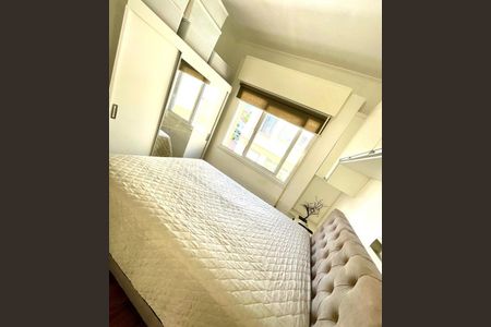 Quarto de apartamento à venda com 2 quartos, 70m² em Santo Antônio, Porto Alegre