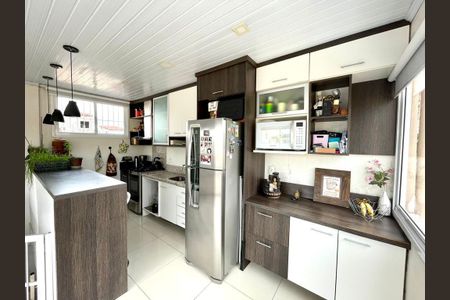 Cozinha de apartamento à venda com 2 quartos, 70m² em Santo Antônio, Porto Alegre