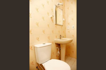 Banheiro de apartamento para alugar com 1 quarto, 50m² em Menino Deus, Porto Alegre