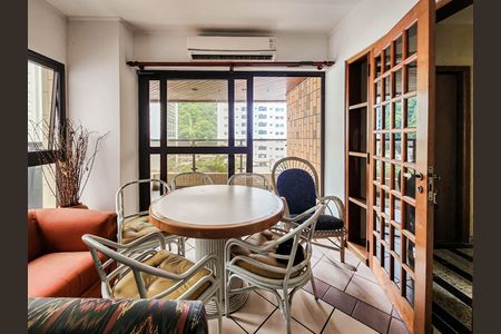 Apartamento para alugar com 86m², 2 quartos e 1 vaga Apartamento para alugar com 86m², 2 quartos e 1 vagaSala