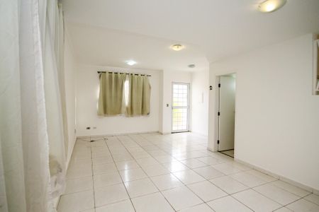 Sala de casa de condomínio para alugar com 3 quartos, 90m² em Jardim Belizário, Cotia