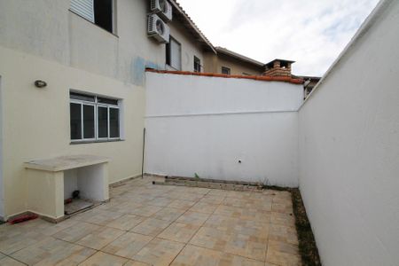 Quintal de casa de condomínio para alugar com 3 quartos, 90m² em Jardim Belizário, Cotia