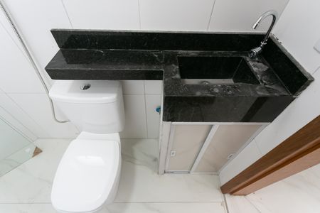 Banheiro  de kitnet/studio para alugar com 1 quarto, 10m² em Vila Jacuí, São Paulo