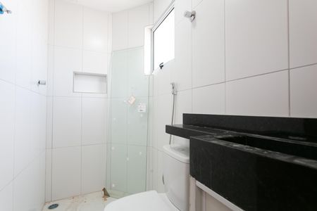 Banheiro  de kitnet/studio para alugar com 1 quarto, 10m² em Vila Jacuí, São Paulo