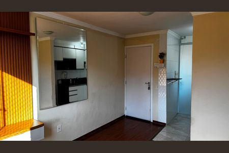 Sala de apartamento para alugar com 2 quartos, 38m² em Jd Petrópolis, Cotia