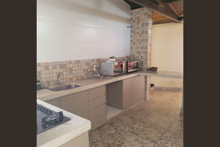 Casa à venda com 4 quartos, 1264m² em Santos Dumont, Lagoa Santa
