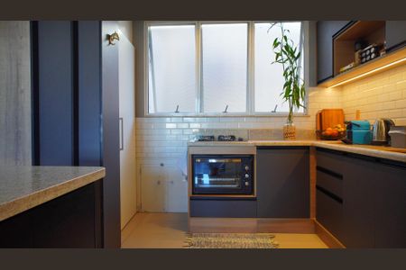 Cozinha de apartamento para alugar com 3 quartos, 105m² em Petrópolis, Porto Alegre