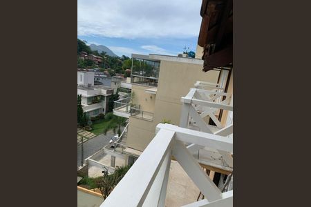 Casa à venda com 900m², 2 quartos e 2 vagas