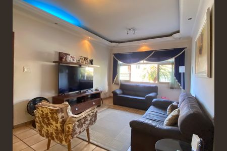 Sala de casa à venda com 4 quartos, 250m² em Vila Osasco, Osasco