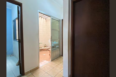 Sala - Hall dos Quartos de casa à venda com 4 quartos, 250m² em Vila Osasco, Osasco